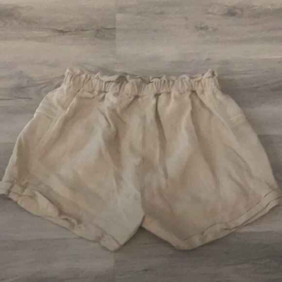 Aritzia Wilfred Linen Blend Paper Bag Zip Pocket Cargo Shorts, Beige - Picture 3 of 3